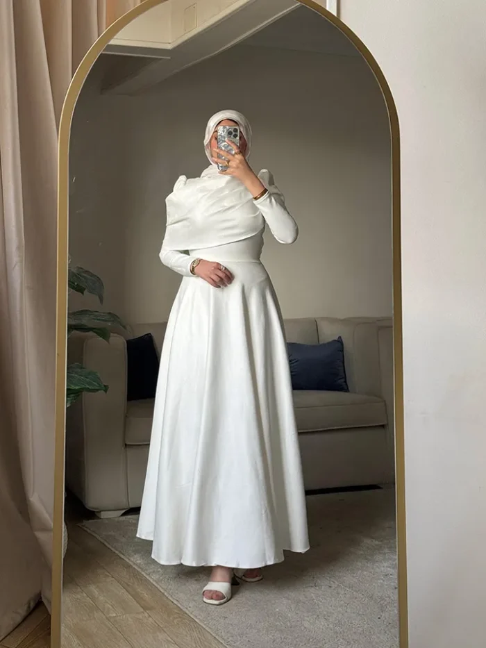 فستان ماتيريال شمواه أبيض